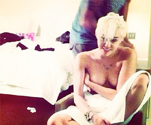 Miley Cyrus Leaked Backstage Sex Tape